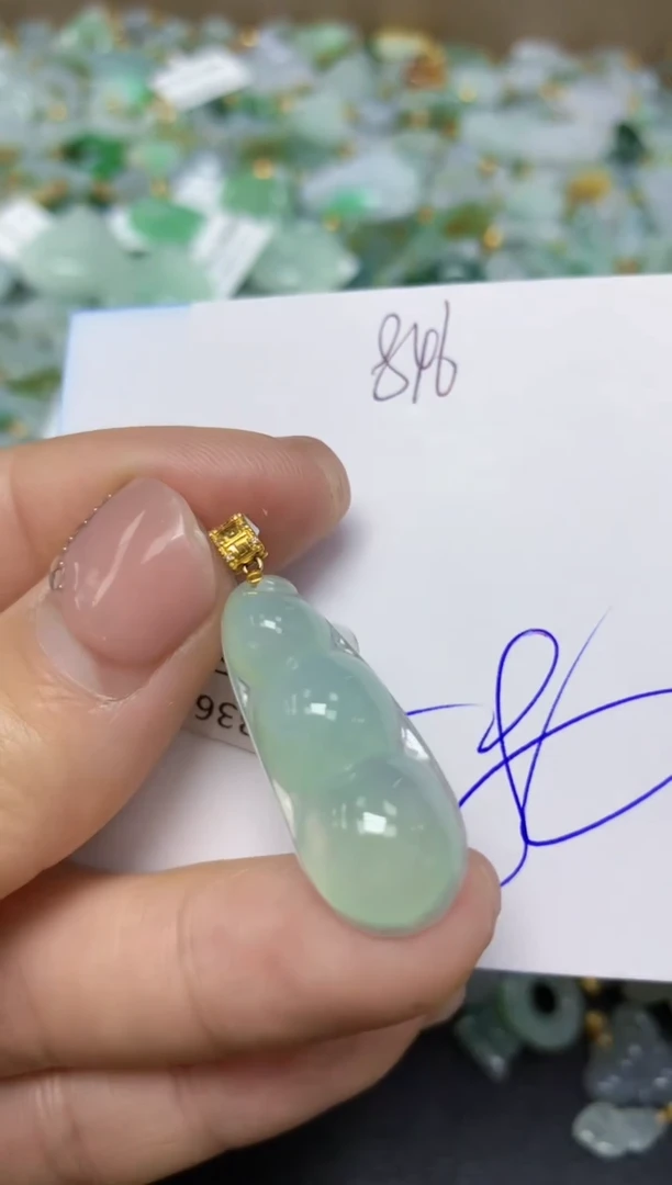 【闪购商品】翡翠挂件18K金镶嵌 天然翡翠A货