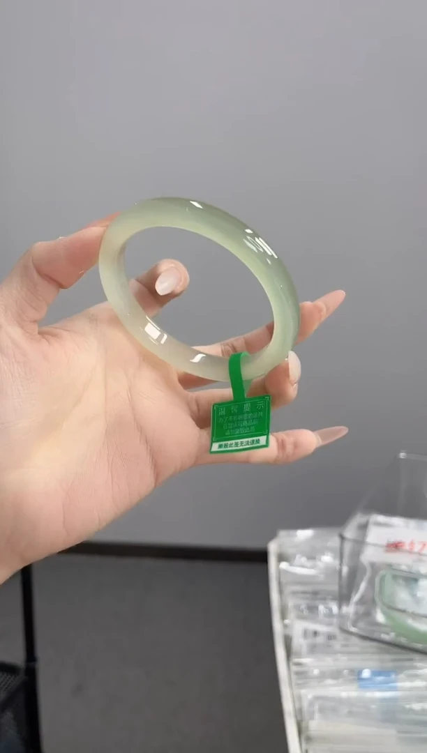 【闪购商品】玛瑙/玉髓手镯未镶嵌59-60圈