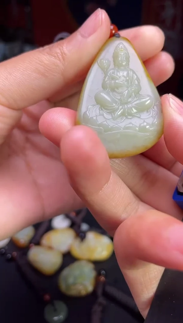 颈饰未镶嵌和田玉1