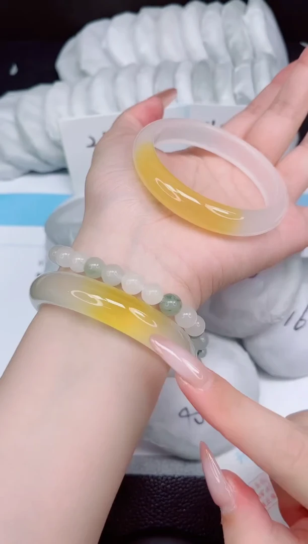 石英质玉手镯未镶嵌34-58.1