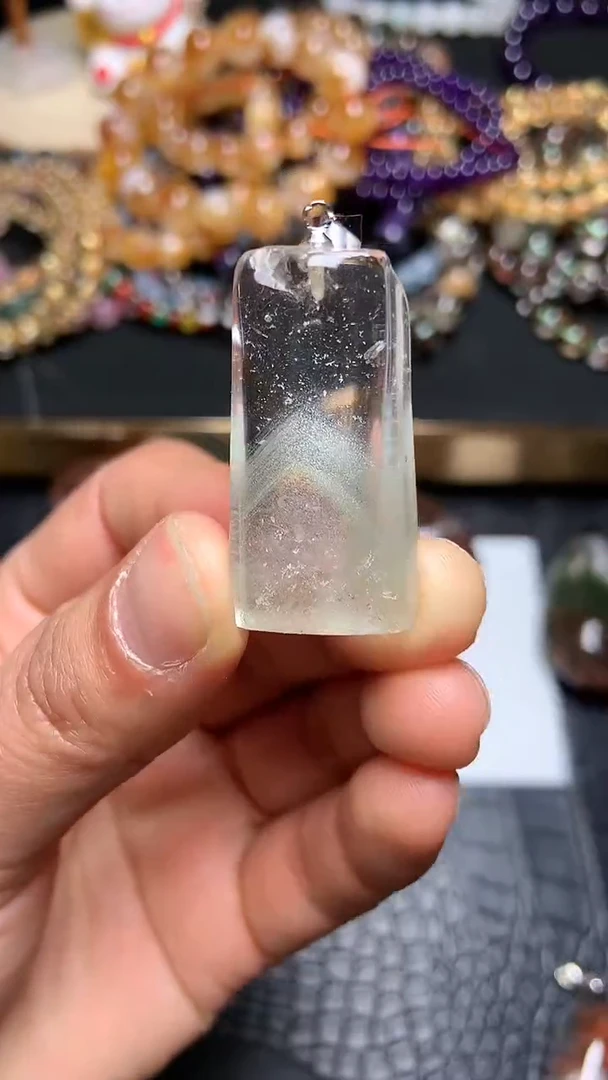 【闪购商品】水晶吊坠(赠链)未镶嵌24