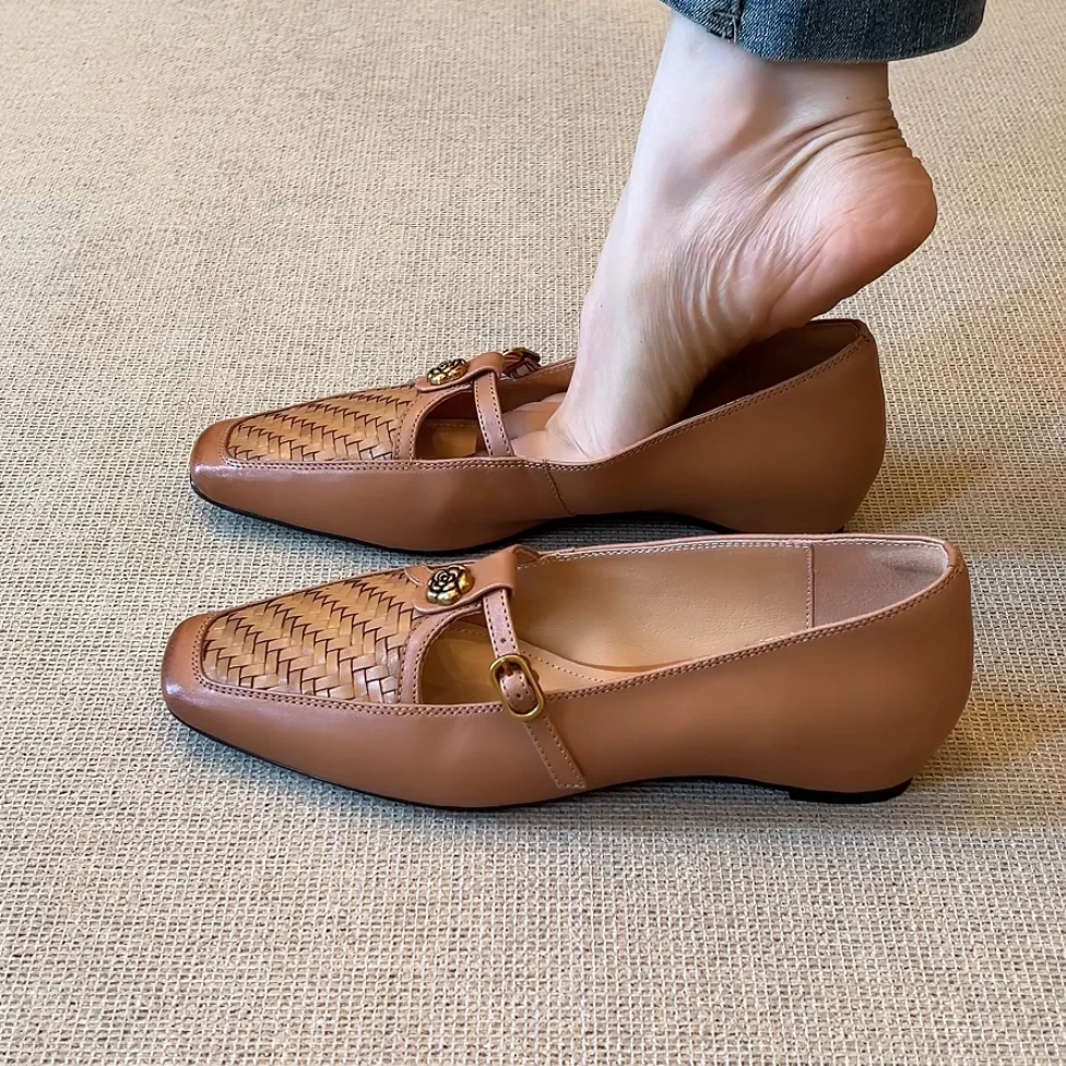 RubyL/3cm文艺复古编织山茶花丁字扣带方头浅口内增高单鞋女款