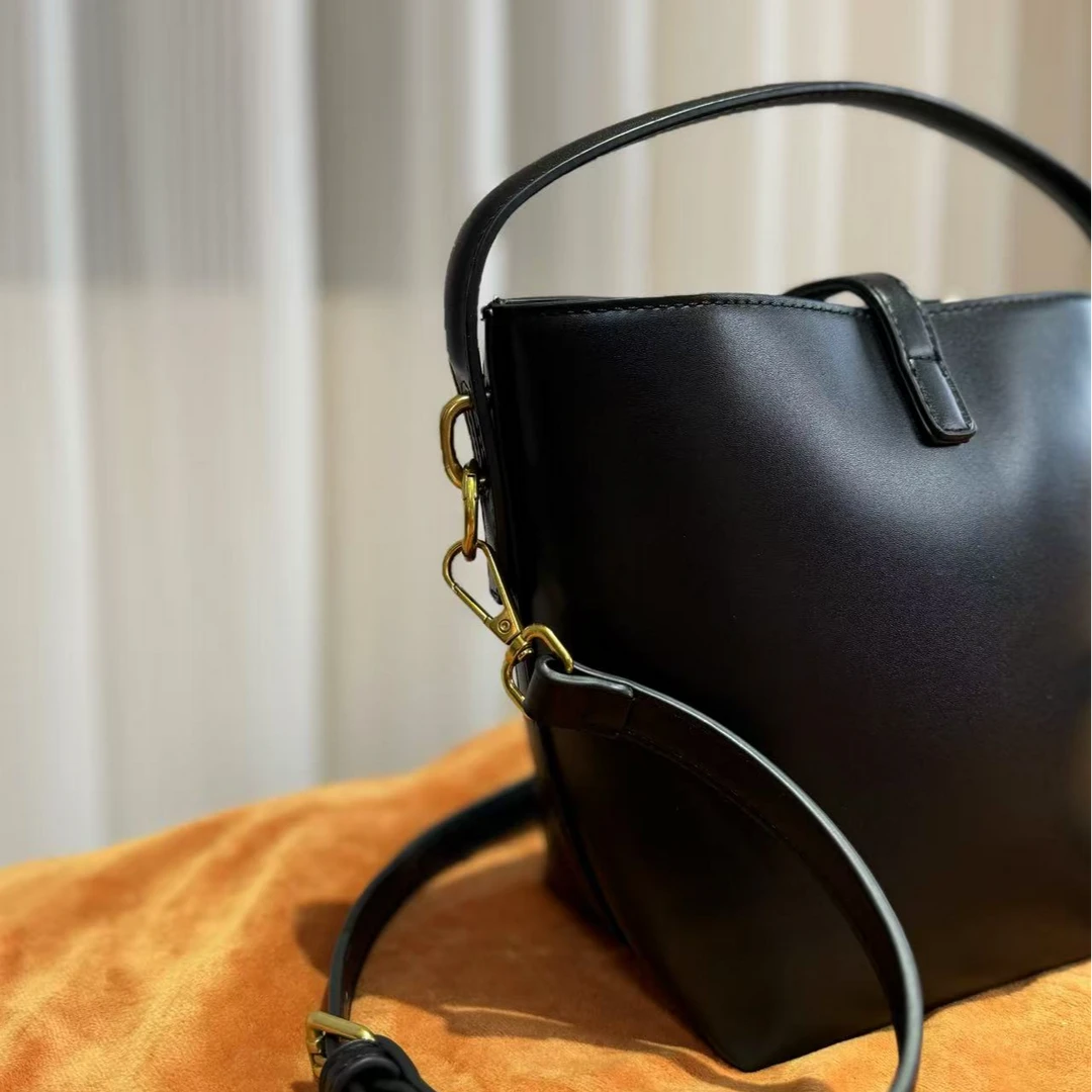 HIRMRIS手工真皮包金扣14-550119 水桶黑阳  薯条阳