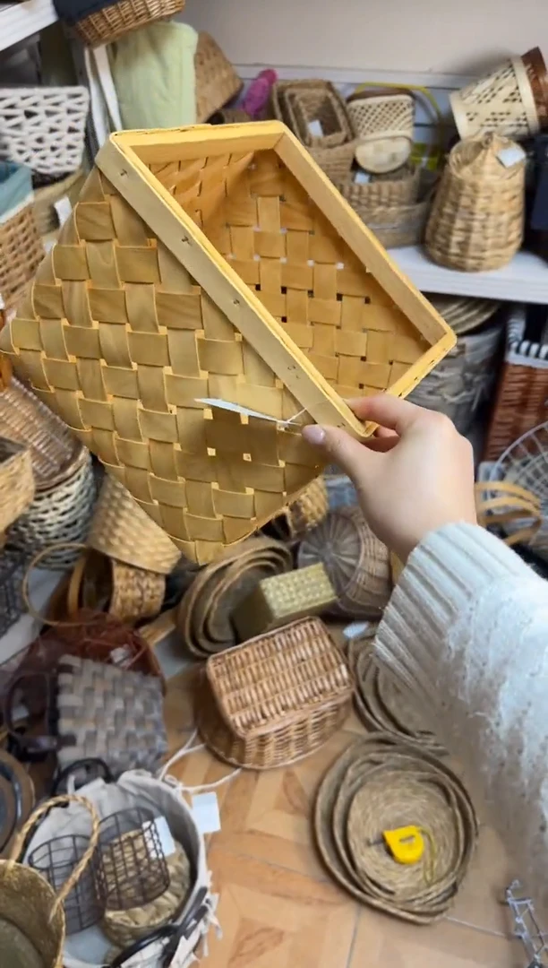 m****o微瑕捡漏水杉木方形小筐