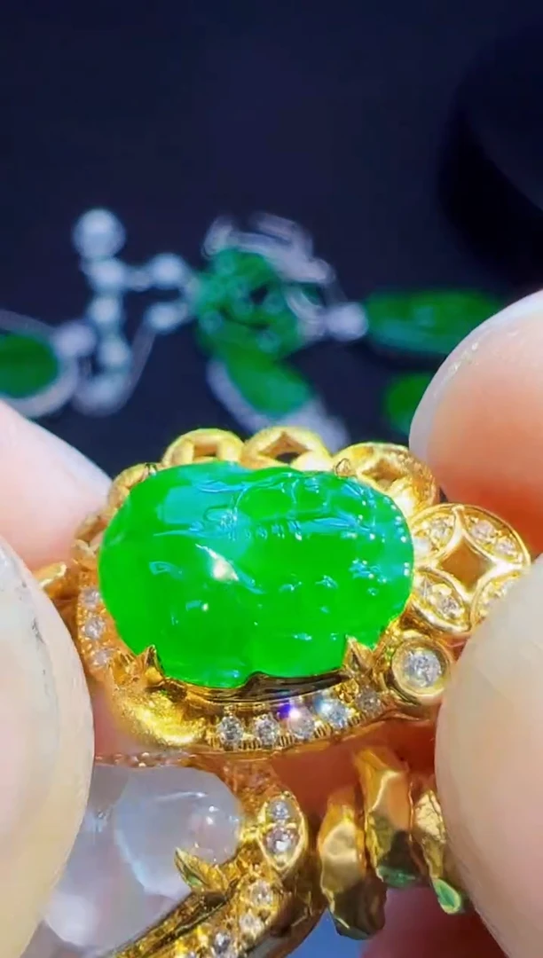 足金镶嵌手链翡翠四***一翡翠