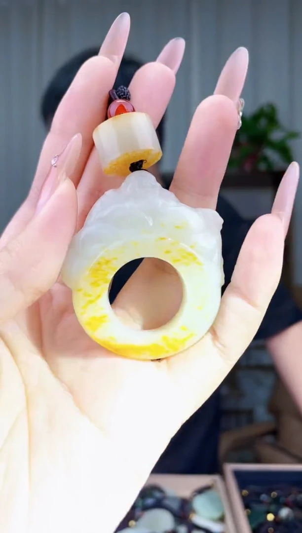 和田玉未镶嵌挂件拍一发一，多样性发货！