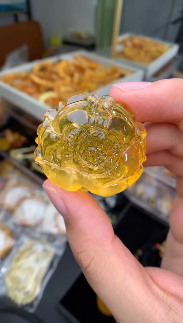 蜜蜡未镶嵌珠宝奇石1