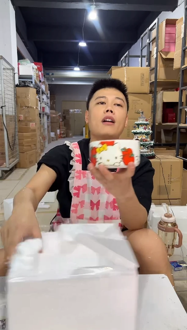瓷片白色kt猫碗 陶瓷材质