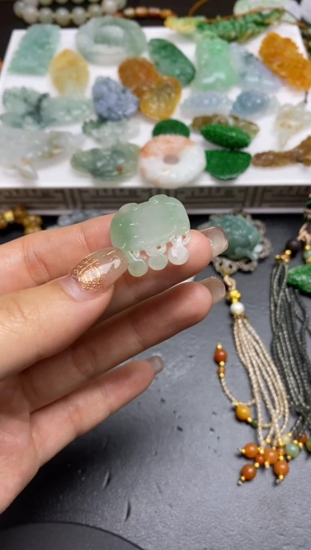 【闪购商品】定制翡翠未镶嵌翡翠毛货~