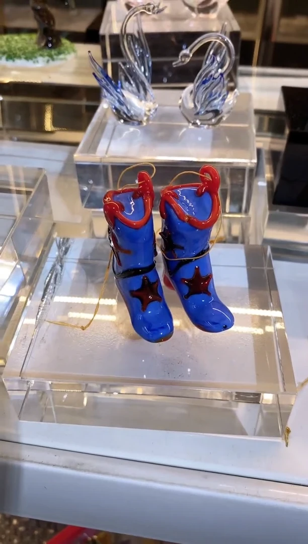 琉璃手工艺品靴子一双