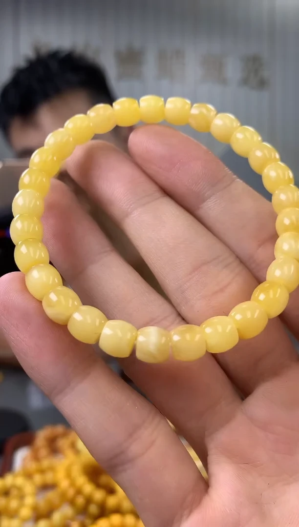 【闪购商品】琥珀裸石未镶嵌手串