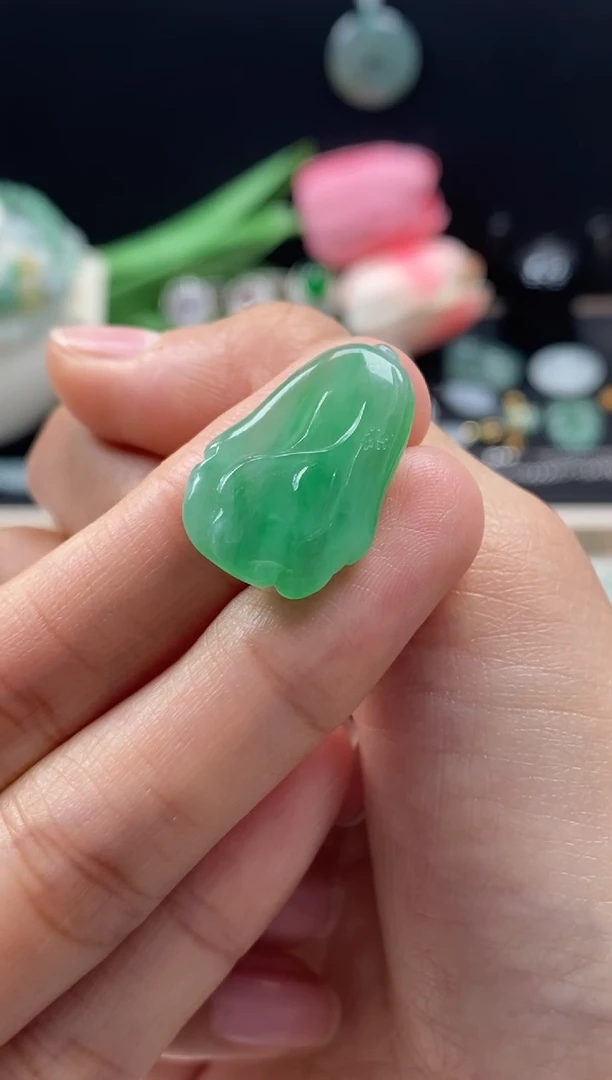 【闪购商品】翡翠颈饰未镶嵌翡翠冰绿白菜