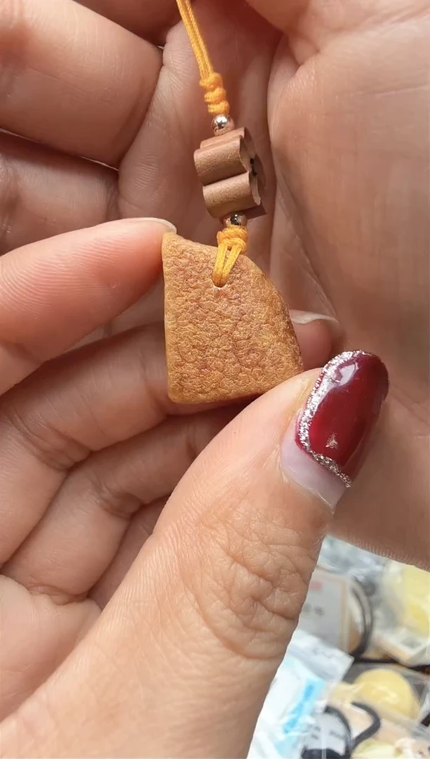 【闪购商品】琥珀裸石未镶嵌手机链