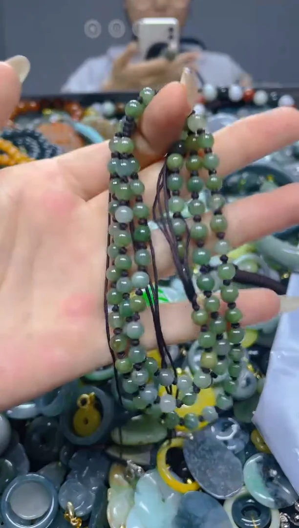 颈饰未镶嵌翡翠5MM/ Q /翡翠A货，一件也是批发价