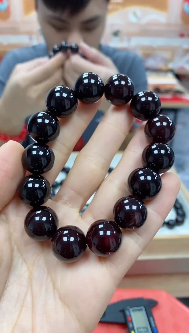 【闪购商品】玛瑙/玉髓手链未镶嵌16mm14颗