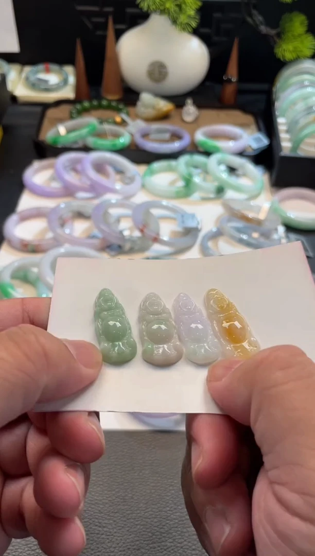 颈饰未镶嵌翡翠74号 有纹裂