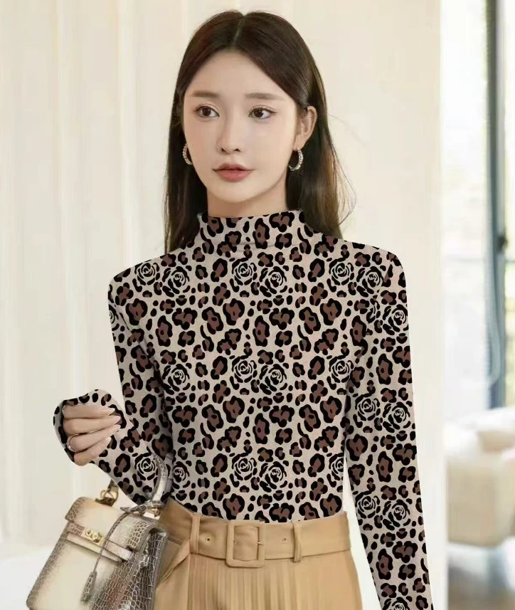 691#时尚半高领豹纹玫瑰印花显瘦气质打底衫（XL~5XL 90~160斤）