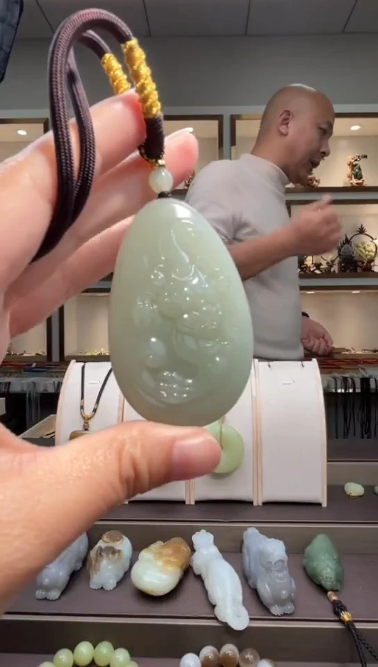 颈饰未镶嵌和田玉苏