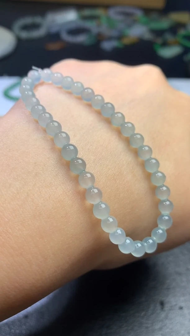 未镶嵌定制翡翠毛货 卡4.8  36颗