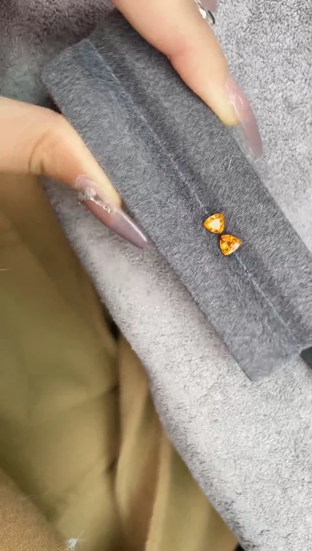 【闪购商品】石榴石（芬达石）裸石未镶嵌一对1.72克拉