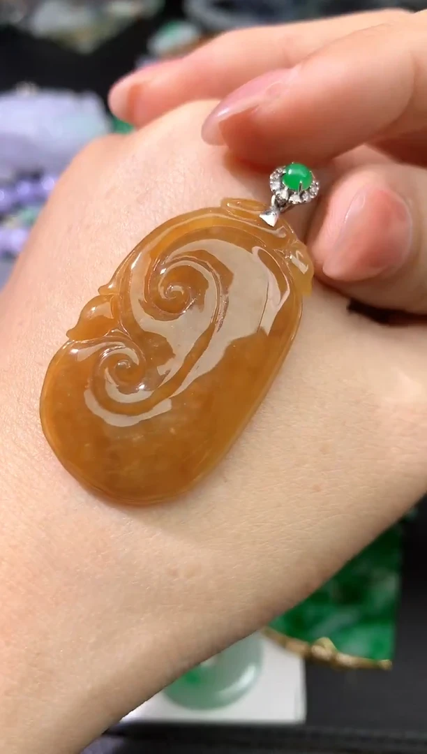 颈饰未镶嵌翡翠吊坠