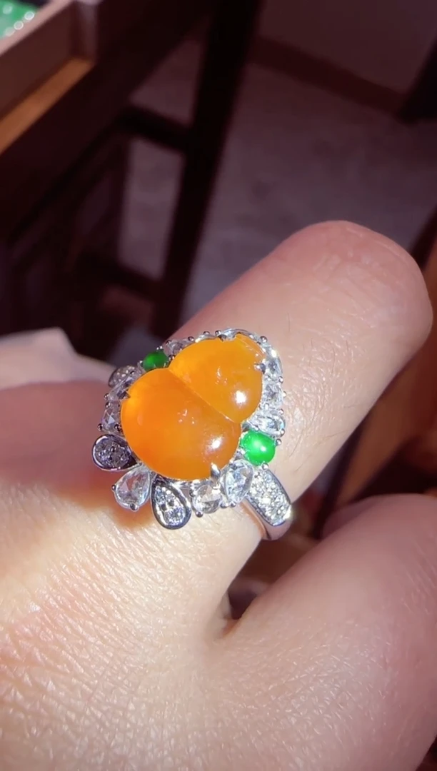 【闪购商品】翡翠戒指18K金镶嵌葫芦