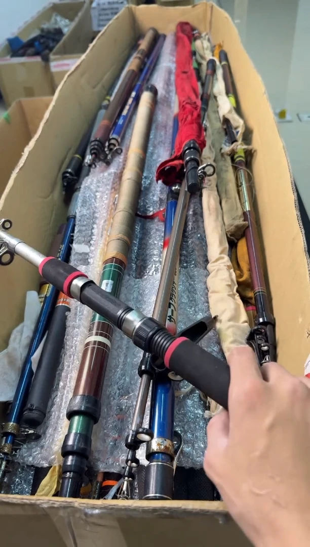 员**哥 孤品微瑕， 以直播间为准  加 10元发顺丰