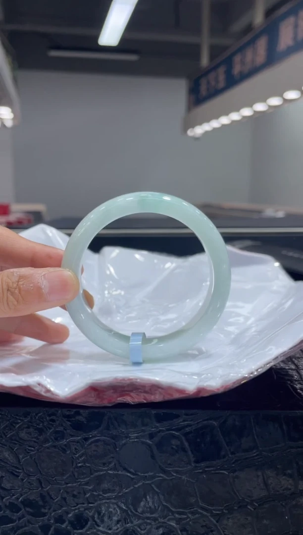 未镶嵌手镯翡翠10