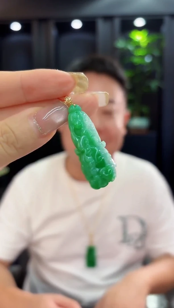 颈饰18K金镶嵌翡翠缅料A货/支持复检/一件