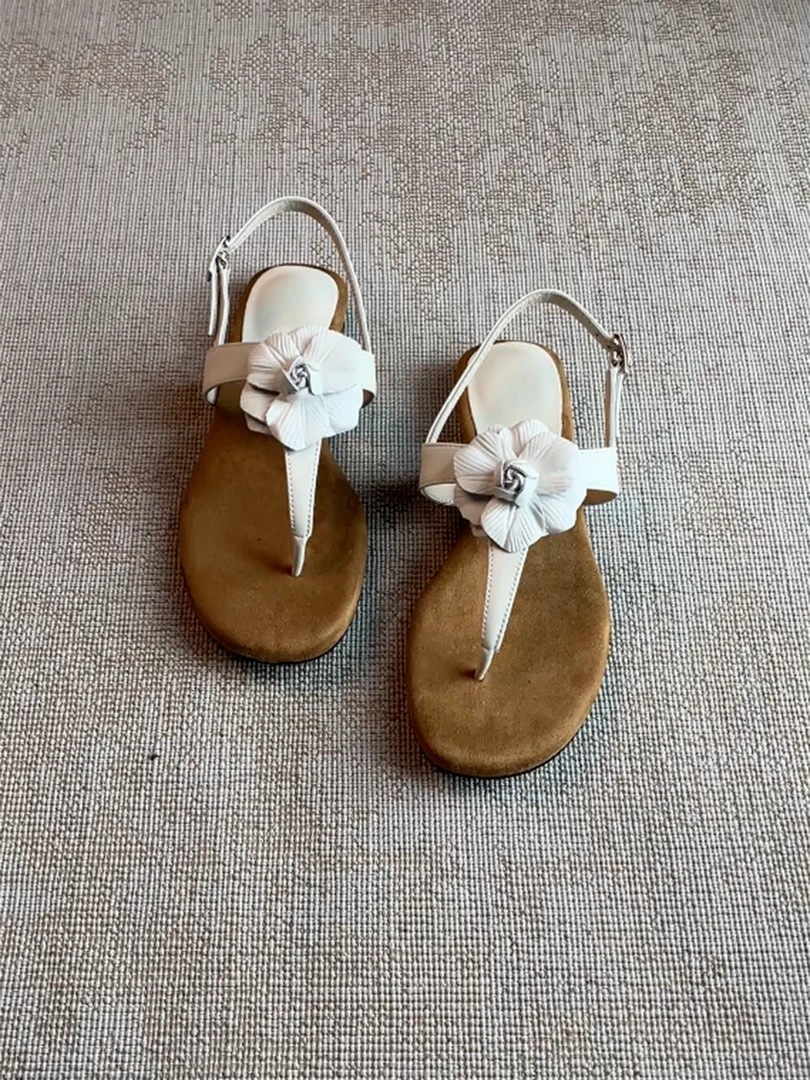 付小兮花朵小香风时尚平底凉鞋女波西米亚风度假夹趾夹脚夏季凉鞋