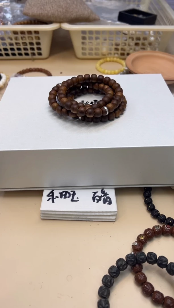 【闪购商品】檀香木手串/手链011304 老山檀迈索尔横纹黑肉镶嵌版