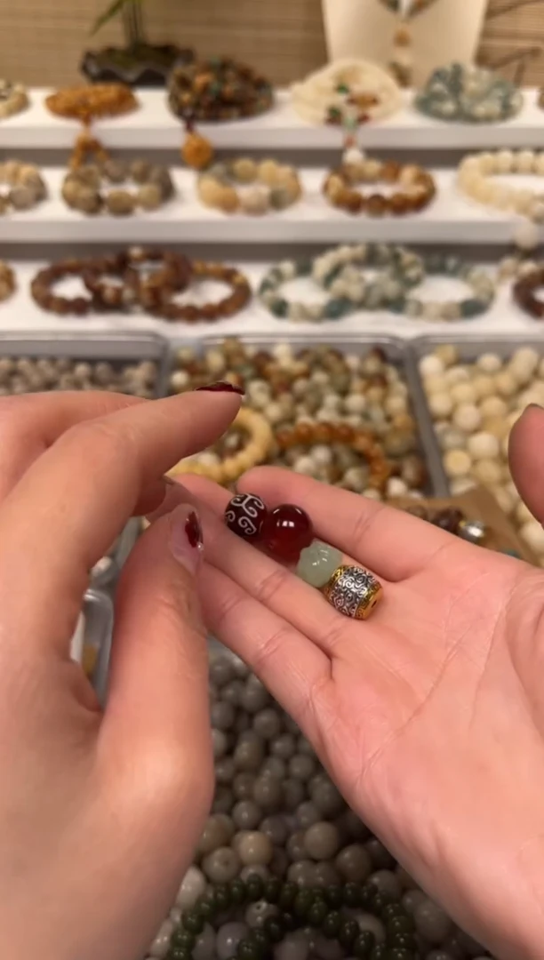 【闪购商品】白玉菩提手串配饰一组