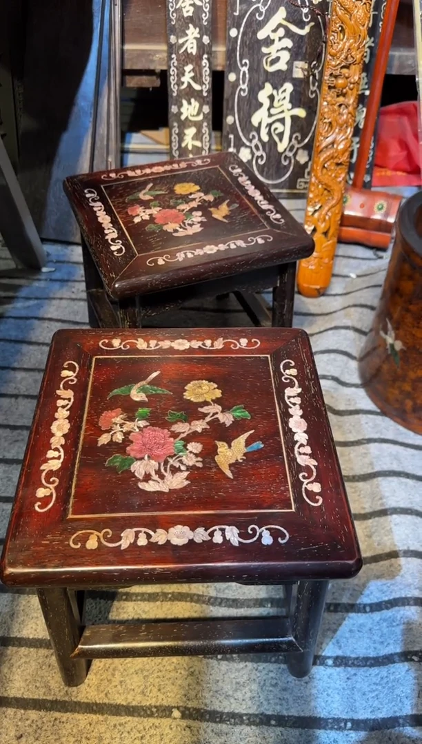木紫檀富贵凳镶嵌彩贝花开富贵