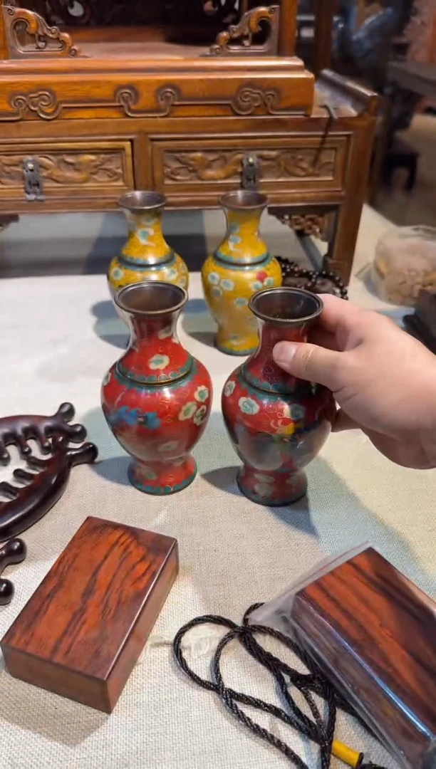 花梨木类景泰蓝   一对花瓶   工艺品