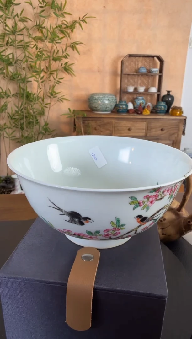 瓷杏林春燕珐琅彩带底款567