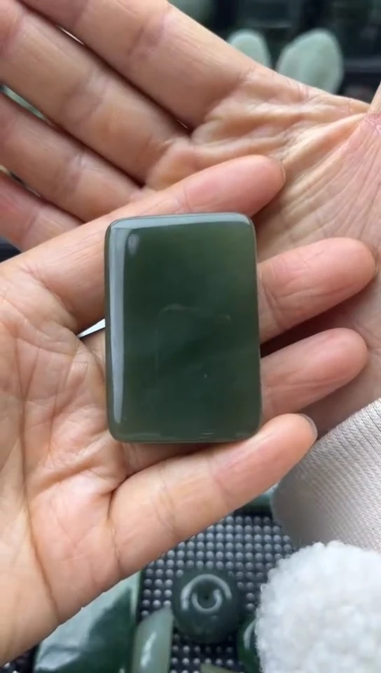 未镶嵌和田玉珠宝半成品牌子