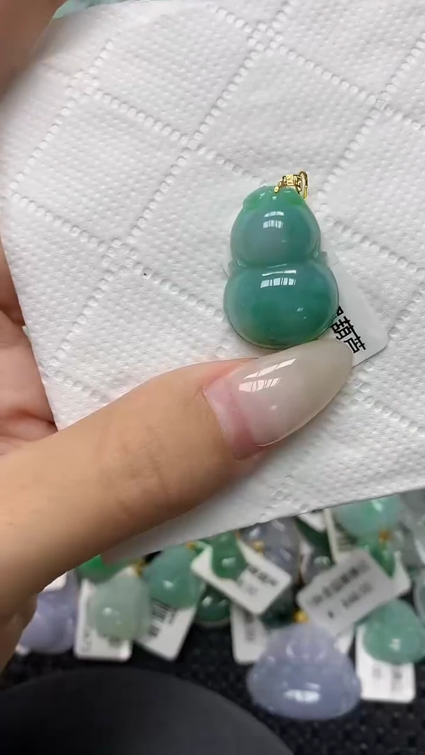 颈饰18K金镶嵌翡翠11111111111