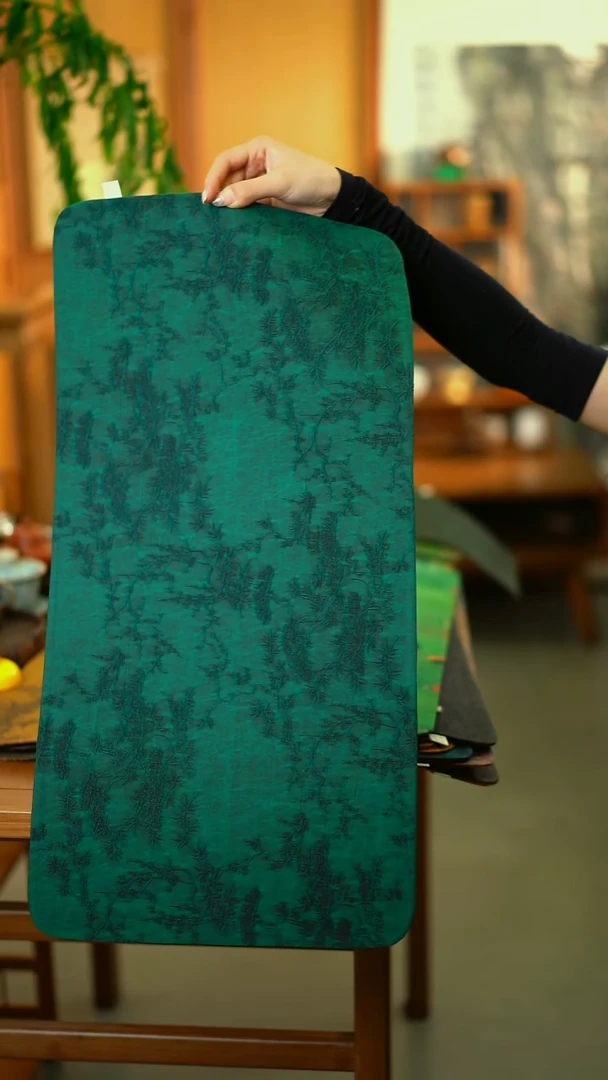 香云纱大片冰咖松枝