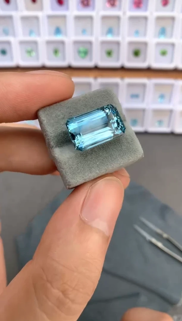 未镶嵌裸石定制海蓝宝石10.83ct 圣玛