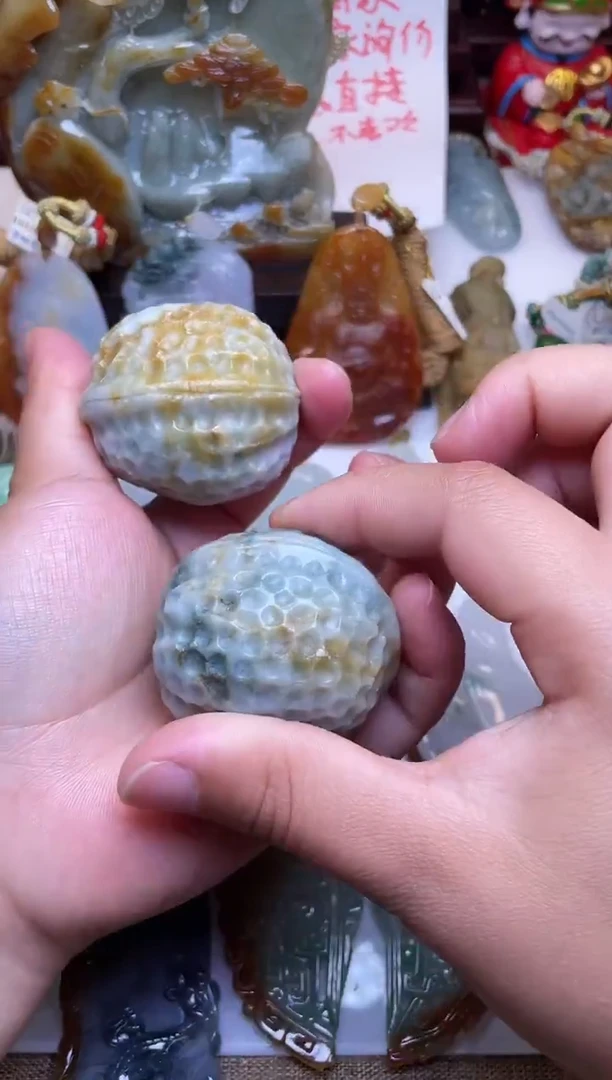 颈饰未镶嵌翡翠2个核桃