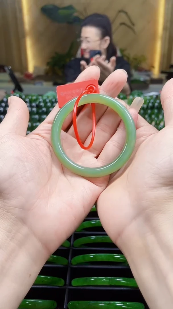 和田玉（碧玉）手镯未镶嵌348