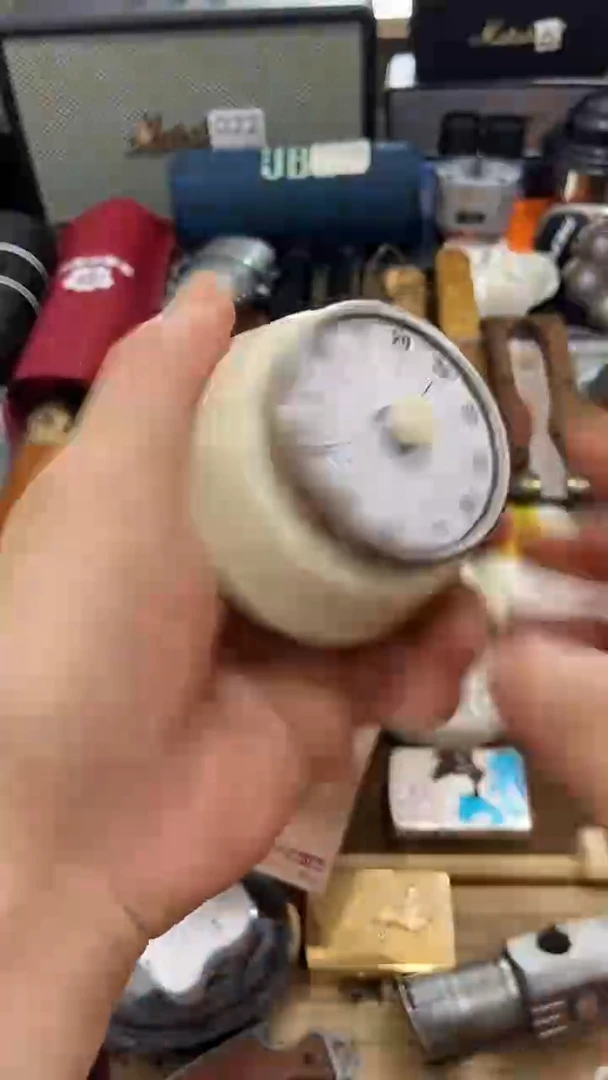 瓷片闪购商品  如图所示