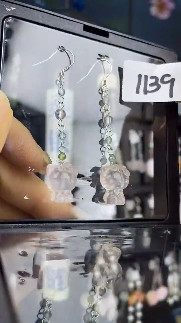 未镶嵌耳饰水晶喜欢拍