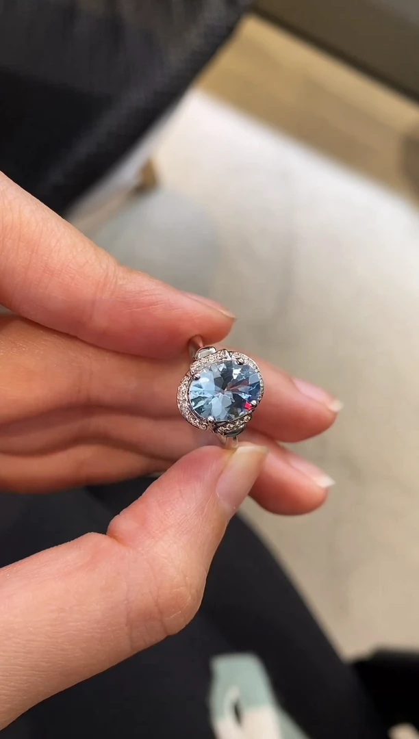 【闪购商品】海蓝宝石戒圈18K金镶嵌1.72克拉 圣玛丽亚色