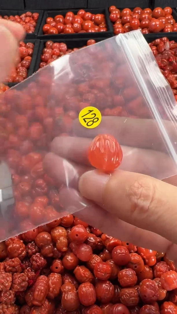 颈饰未镶嵌南红玛瑙1