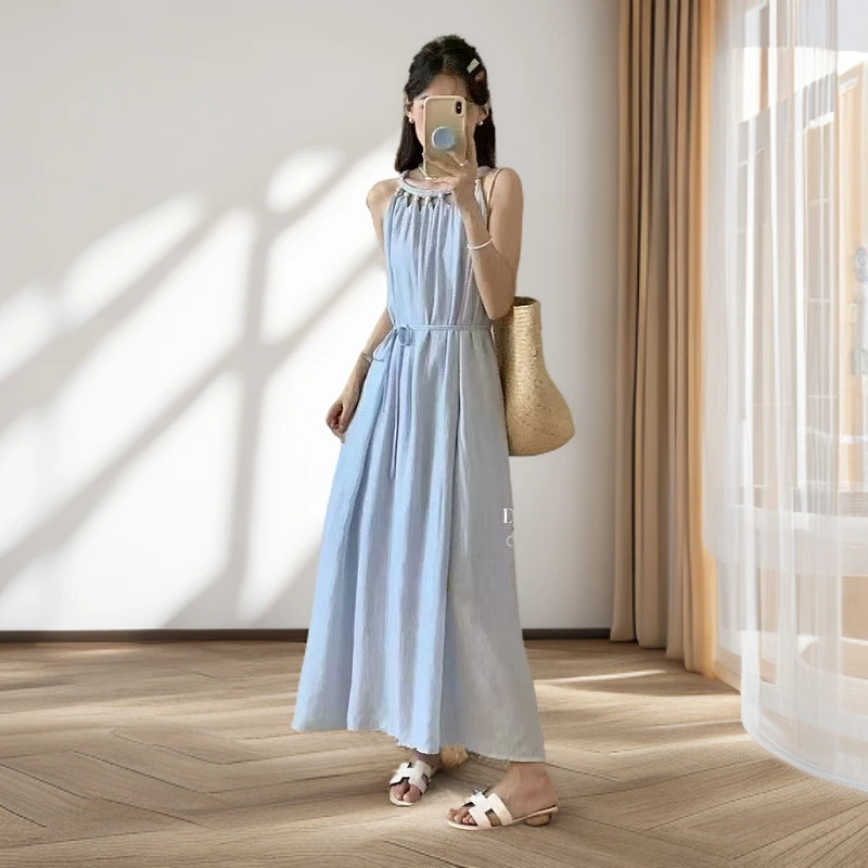 夏季圆领镂空串珠无袖收腰显瘦薄款挂脖吊带连衣裙2025女