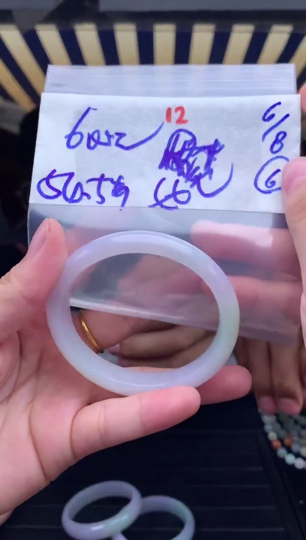 定制翡翠未镶嵌12毛货需精细抛光拍一发一