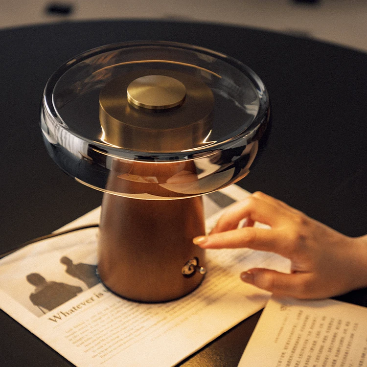 法式中古风高级感台灯2025新款北欧简约轻奢房间氛围灯卧室床头灯