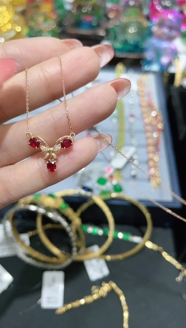18K金镶嵌项链红宝石项链