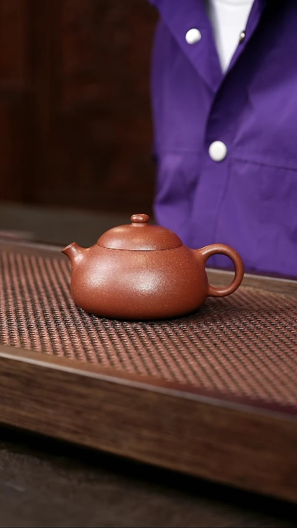茶壶紫砂红降坡鱼跃